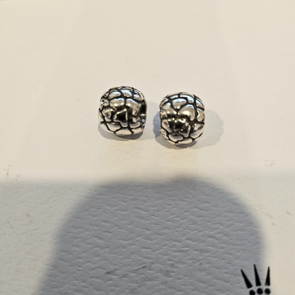 Brand new pandora pair of lots of love retired & rare 790174